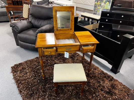 Vanity w/ Stool