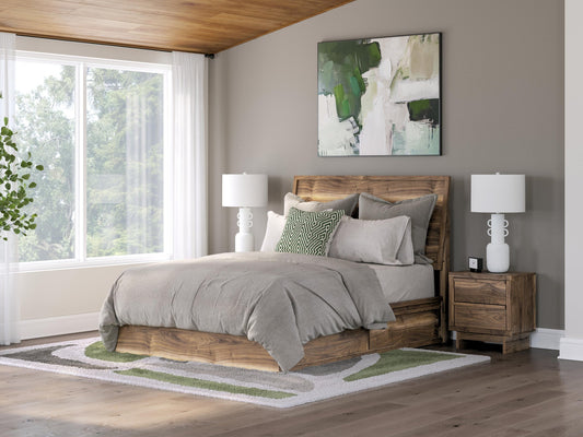 Chirason Queen Panel Bed with Storage