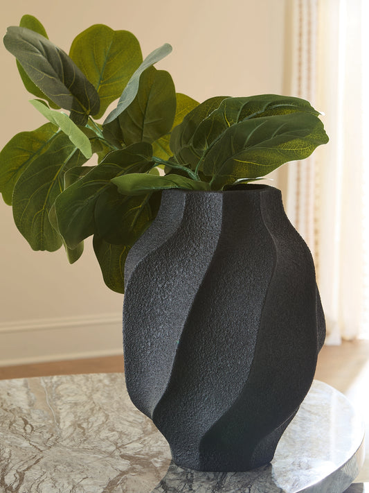 Judworth Vase