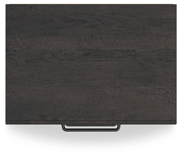 Hollivern Full Panel Bed, Dresser, Mirror and Nightstand