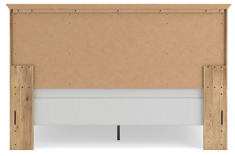 Makidern King Panel Bed