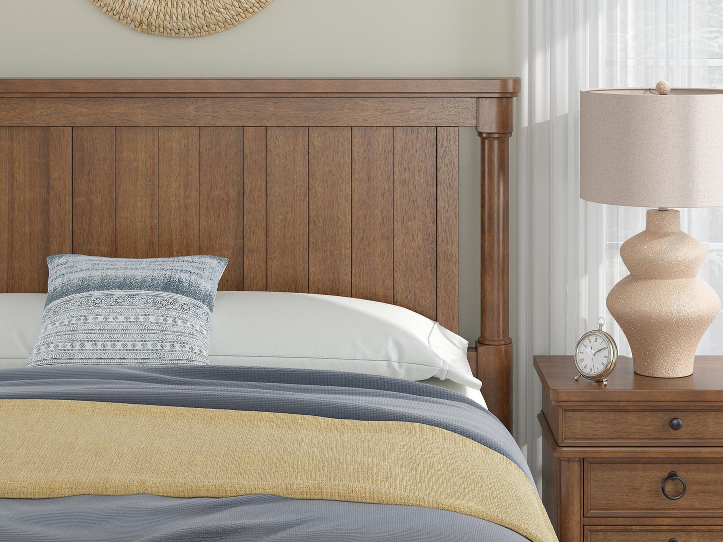 Rowlenstown King Poster Bed